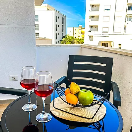 1 Bedroom 923 Apartment Golem (Tirana)