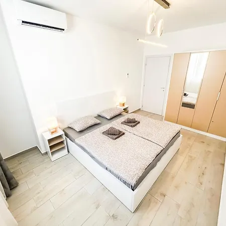 Apartment 1 Bedroom 923 Golem (Tirana)